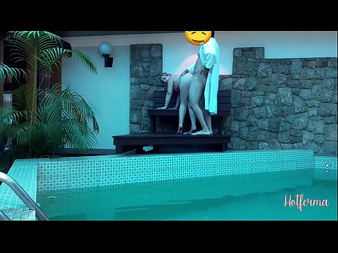 ❤️ Chef inviterer stuepige til poolen, men kunne ikke modstå en hot Hård porno at da.extratorrents.top ❌️❤